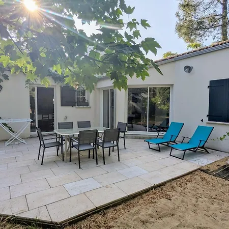 90m Near The Surf Of Longeville-sur-Mer