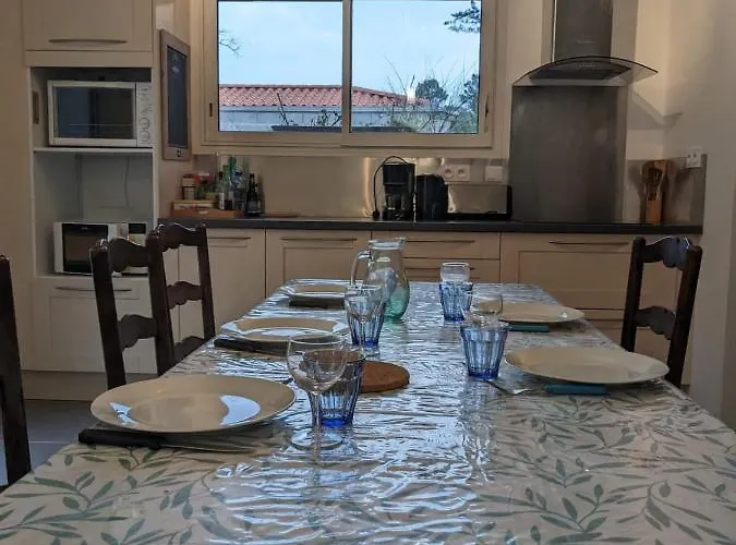 90m Near The Surf Of Tatil Evi *