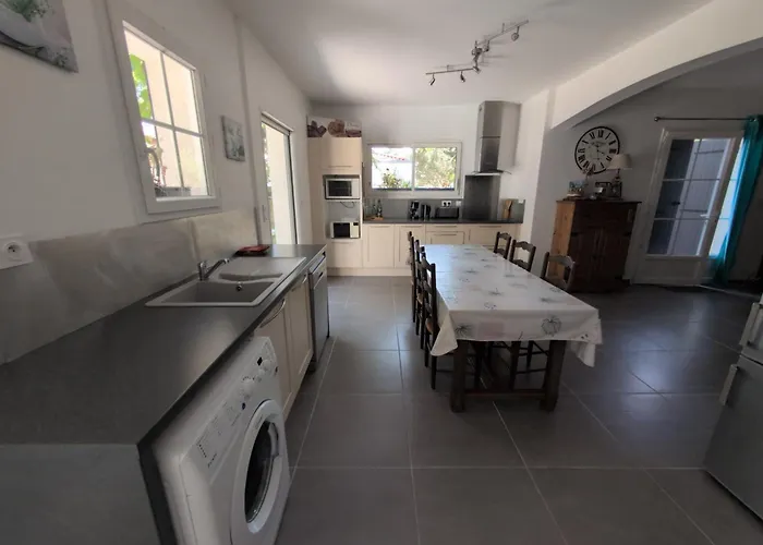 90m Near The Surf Of Tatil Evi